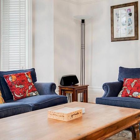 Princes Villa - Large Fully Self Contained Flat, 5 Minutes From The Sea ヘイスティングス エクステリア 写真