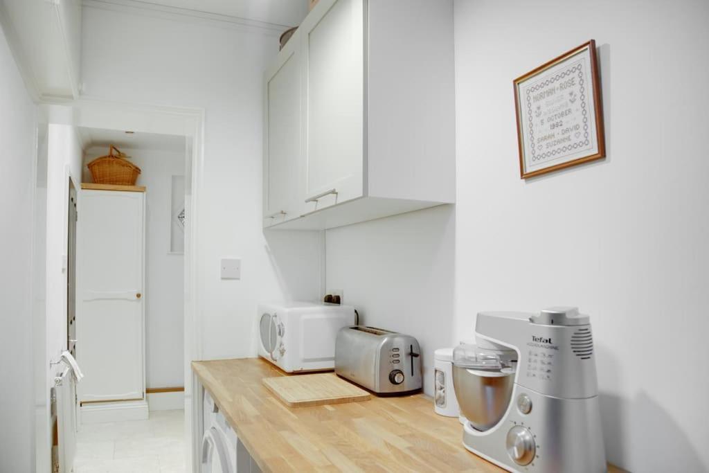 Princes Villa - Large Fully Self Contained Flat, 5 Minutes From The Sea ヘイスティングス エクステリア 写真