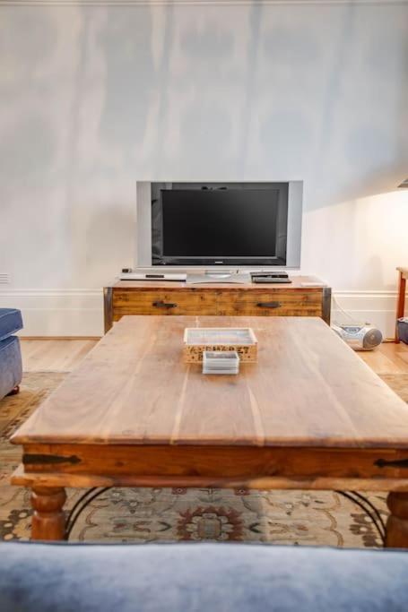 Princes Villa - Large Fully Self Contained Flat, 5 Minutes From The Sea ヘイスティングス エクステリア 写真