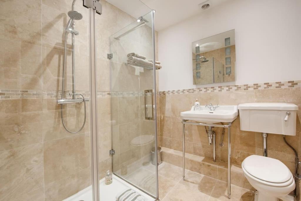 Princes Villa - Large Fully Self Contained Flat, 5 Minutes From The Sea ヘイスティングス エクステリア 写真