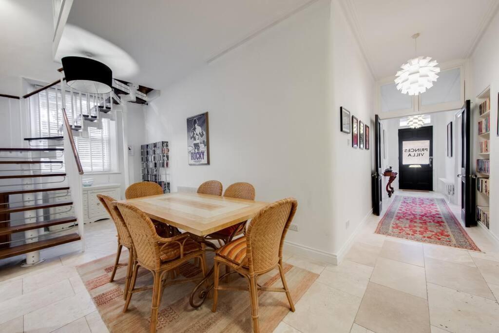 Princes Villa - Large Fully Self Contained Flat, 5 Minutes From The Sea ヘイスティングス エクステリア 写真