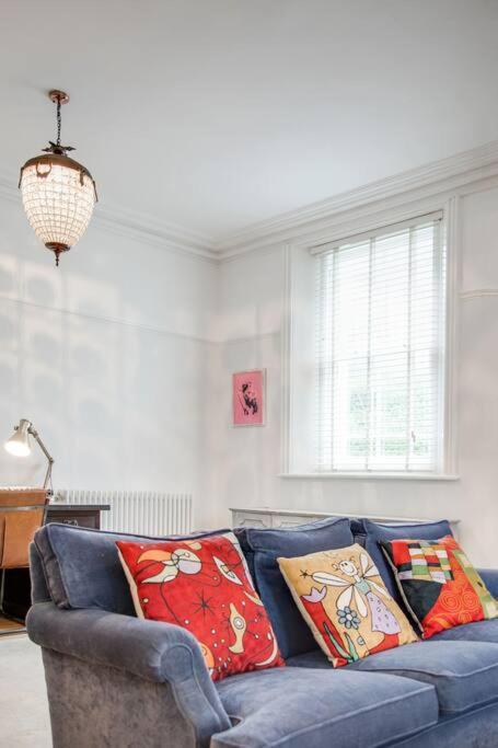 Princes Villa - Large Fully Self Contained Flat, 5 Minutes From The Sea ヘイスティングス エクステリア 写真